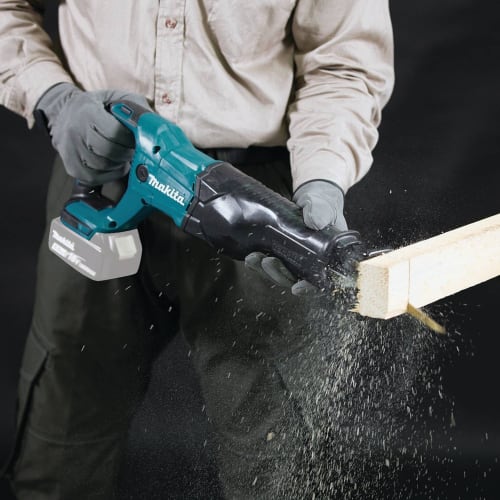 Makita 18V Rechargeable Reciprocating Saw XRJ04 (Body Only) JR186DZK Equivalent Product/Cordless