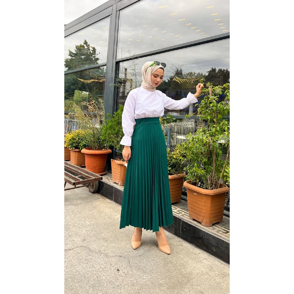 Model evazat plisat, (marimi Sml-xl---36-48), Fusta neagră din crep Skuba