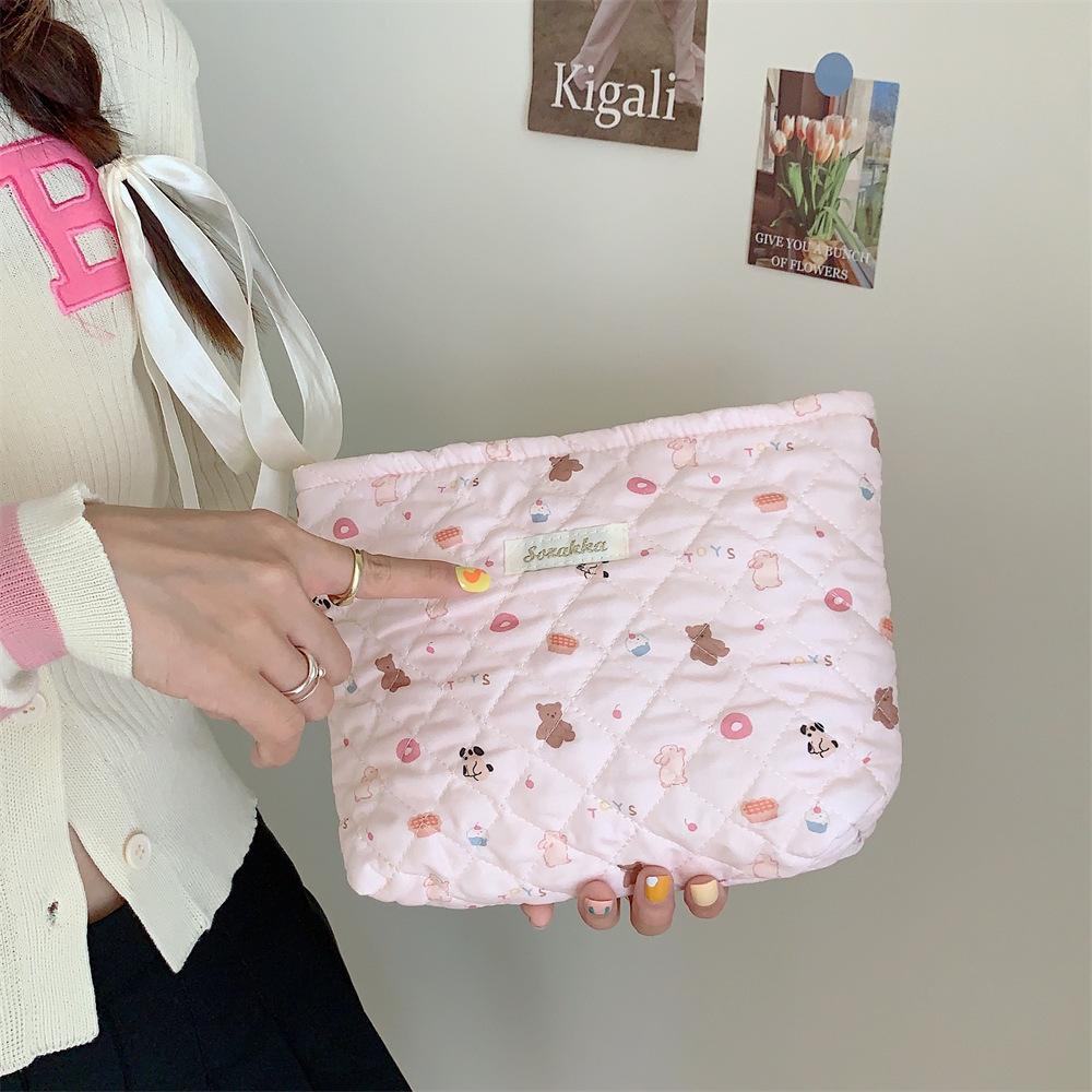 Heart Rabbit Cute  Large Capacity Makeup Bag Portable Storage Bag Traveling For