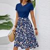 Damekleskjole med belte, avslappet mote, blomsterprint, korte ermer, rund hals, elegant