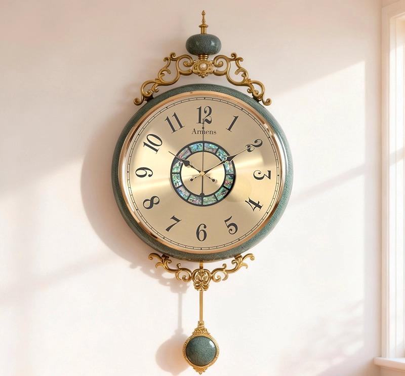 European Retro Wall Clock Living Room Home New Creative Clock Wall Mute High-end Quartz Type Home Decoration
