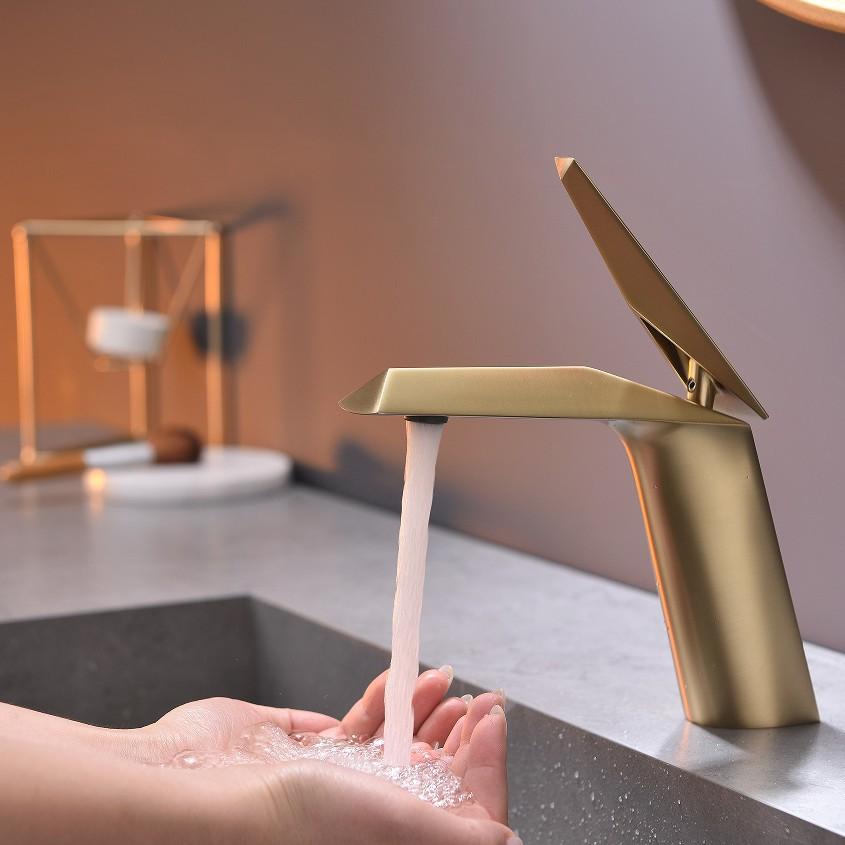 Hot Sell Lavatory Durable Handles Wash Basin Water Mixer Taps Bathroom Faucet (Gold,Brass)