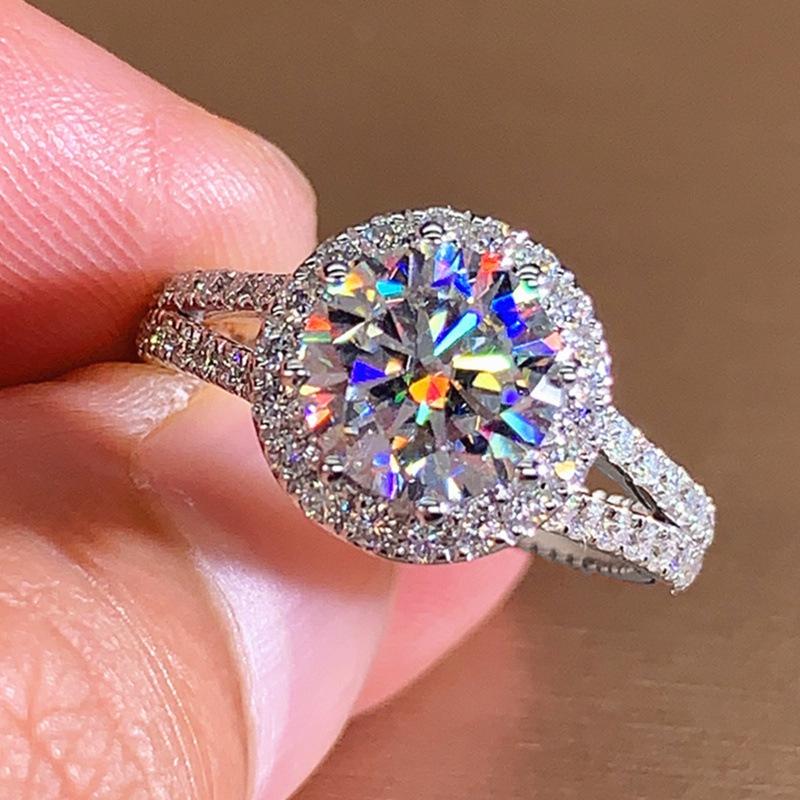 2026 Inlaid Oval Pigeon Egg Cube Zirconia Ring, Fashionable and Personalized Platinum Engagement High-quality Jewelry