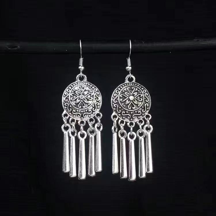Vintage Bohemian Earrings Female Pop Versatile Fringed Earrings Minority Wind Leaf Ear Jewelry
