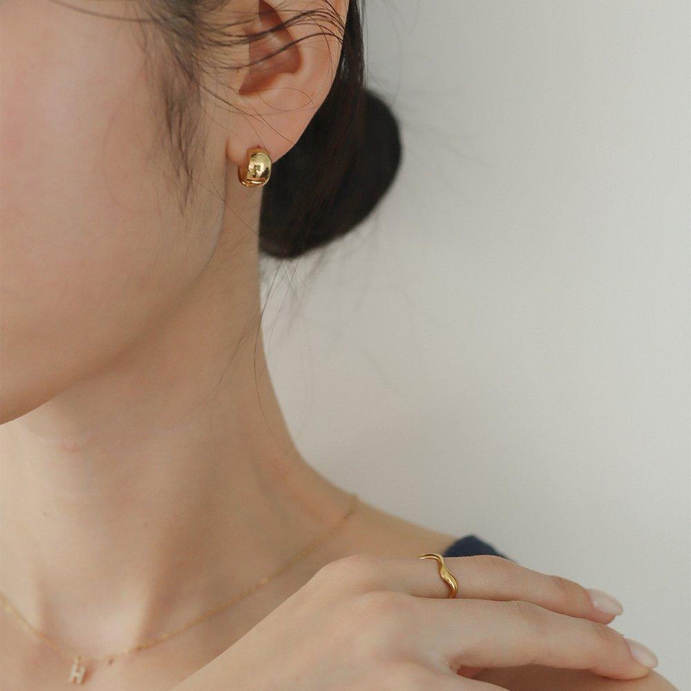 [ Modernlike / Headquarters genuine product ] 14K gold-filled silver semi-circular one-touch earrings