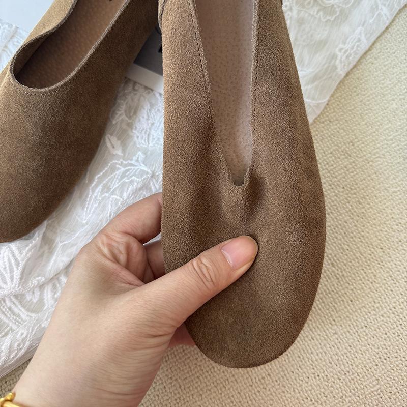 Retro Grandma Shoes Women's 2025 Spring and Summer New Flat-bottomed Soft-soled Lazy One-pedal Doudou Shoes Single Shoes with Skirts