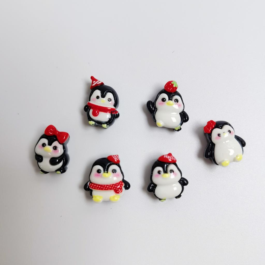 100Pcs/Lot Miniature Resin Penguin Figurines Bulk 10*15MM Mini Resin Penguin Animals Figures for Cake Topper Fairy Garden Decor
