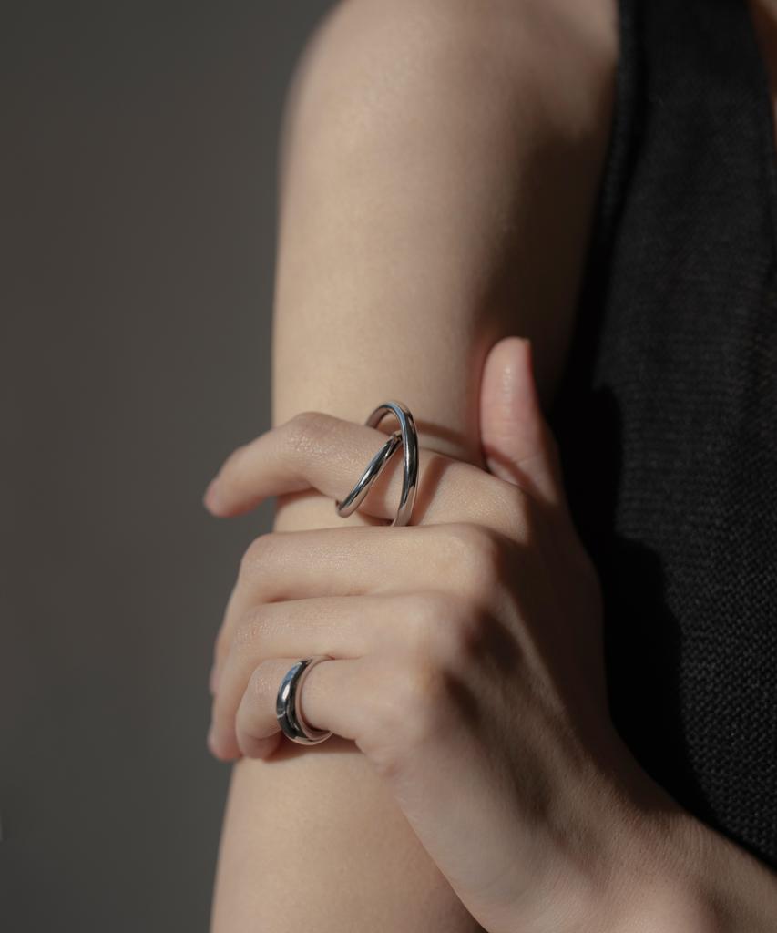 Novice Tokyo Spiral Cross Ring / Silver