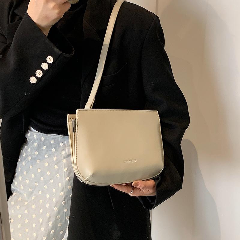 This Year's Popular Bag Women's 2025 Autumn New Niche Design Simple and Versatile Single Shoulder Crossbody Small Bag Organ Bag