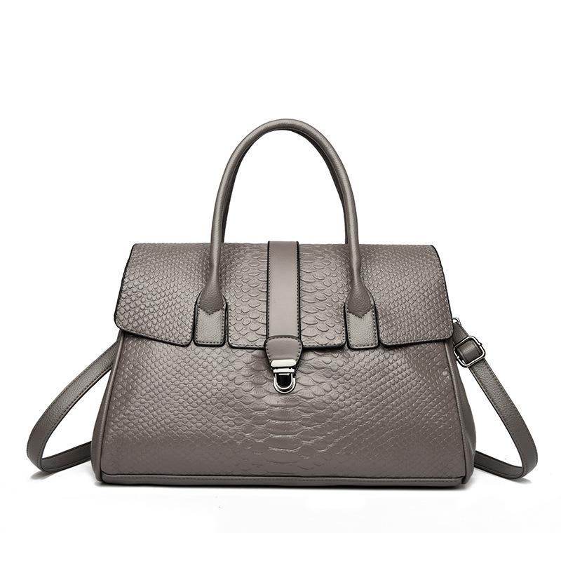 New retro fashion large capacity shoulder diagonal span handbag