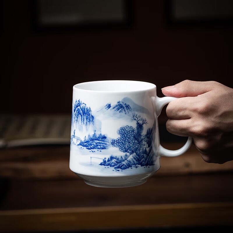 Jingdezhen Blue & White Hand-Painted Ceramic Teacup with Lid