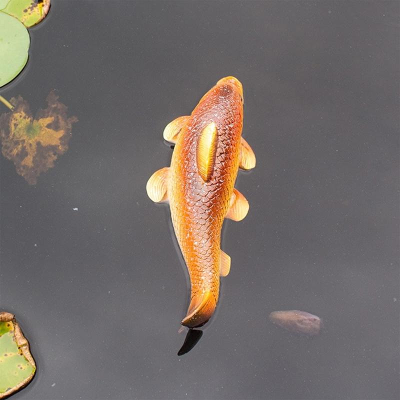 Hohle schwimmende Fischstatue für Außenpool Aquarium Dekoration Harz Handwerk Gartenskulptur Wasserlandschaft Brunnen
