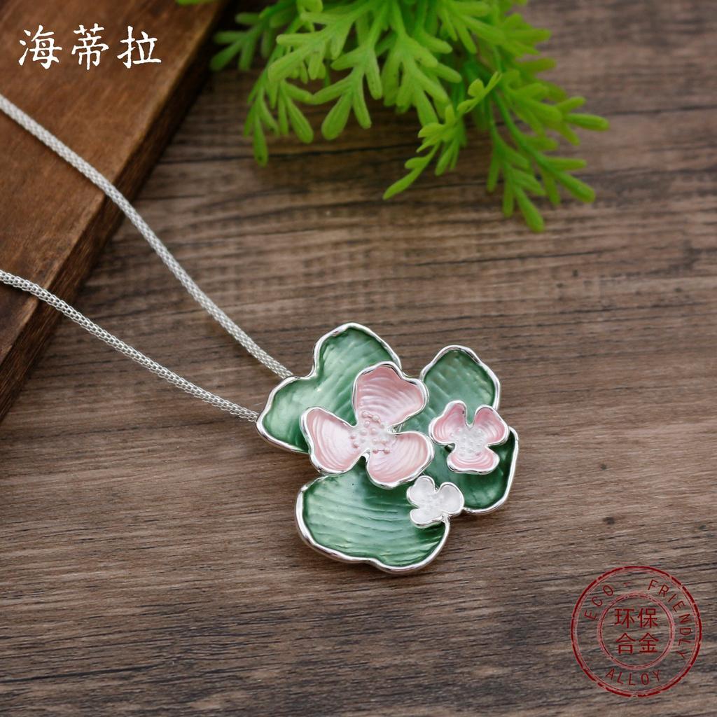 New Enamel Irregular Lotus Leaf Pendant, Women's Simple and Versatile Geometric Petal Necklace