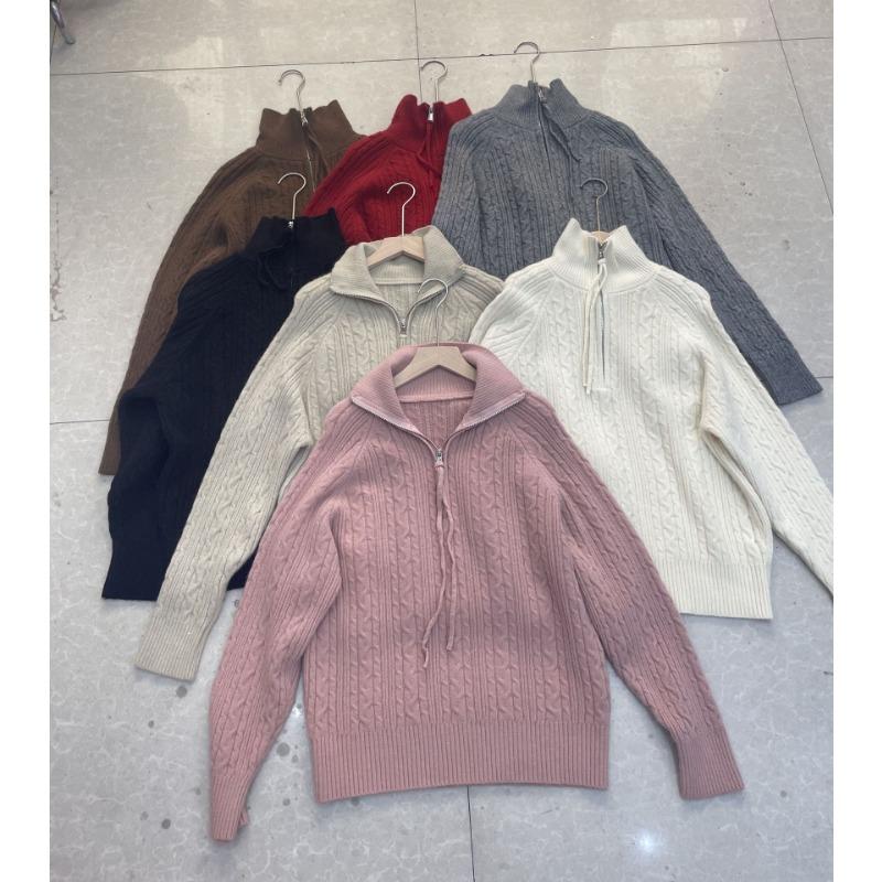 

Женский осенне-зимний трикотажный свитер с отворотом и полумолнией one size fits all чёрный