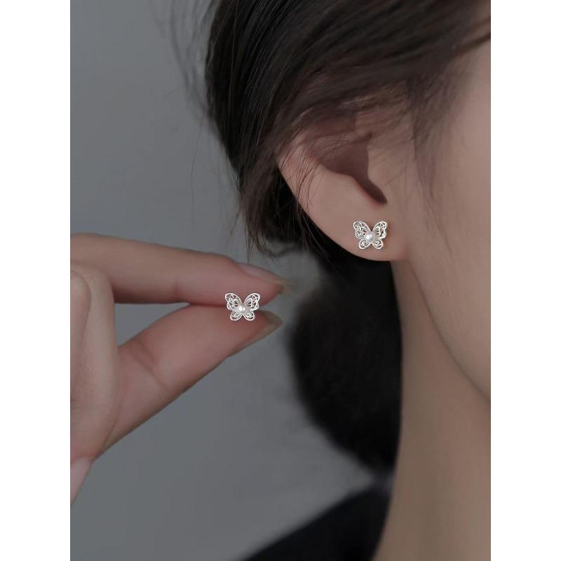 Butterfly Stud Earrings - Niche Earrings with An Elegant Touch for Women's Jewelry.