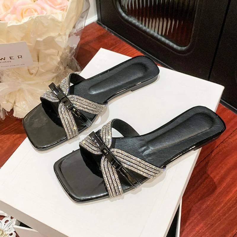 Fashion Shiny Rhinestone Flat Slippers for Women 2025 Summer New Open Toe Sandals Fashionable Beach Party Women's Shoes Flip Flops Women