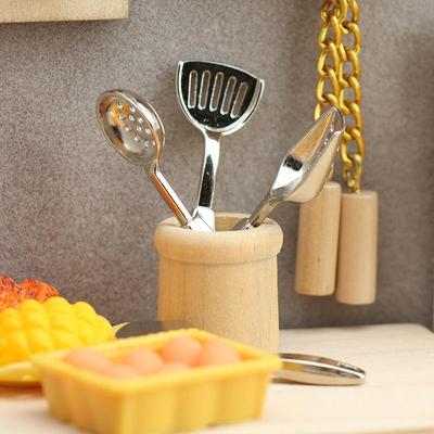 בובות וצעצועי פרווה – בתי בובות ואביזרים