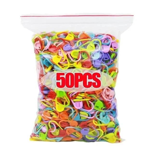 

50-500 шт. разноцветные пластиковые смоляные маленькие зажимы для фиксации маркеров петель крючком защелка вязальные инструменты игольница зажим крючок швейные инструменты