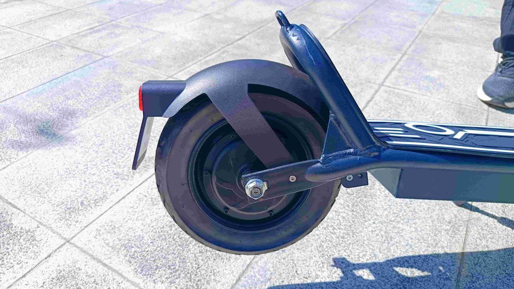 DriveTron DT01 Electric Scooter: 750W Motor, 25-mile Range, 36V 13Ah Battery, Foldable Design, EABS Brakes