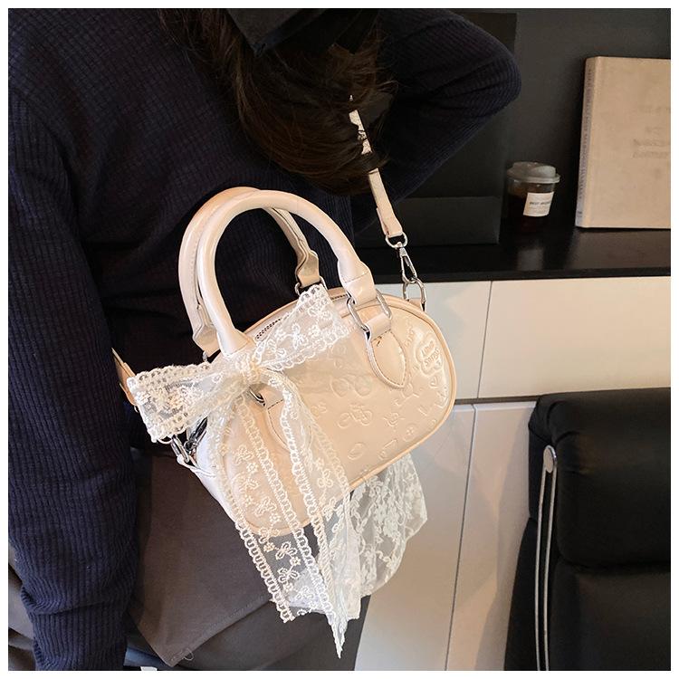 Summer high-end lace bowling bag women's new shoulder messenger bag work sundries small bag