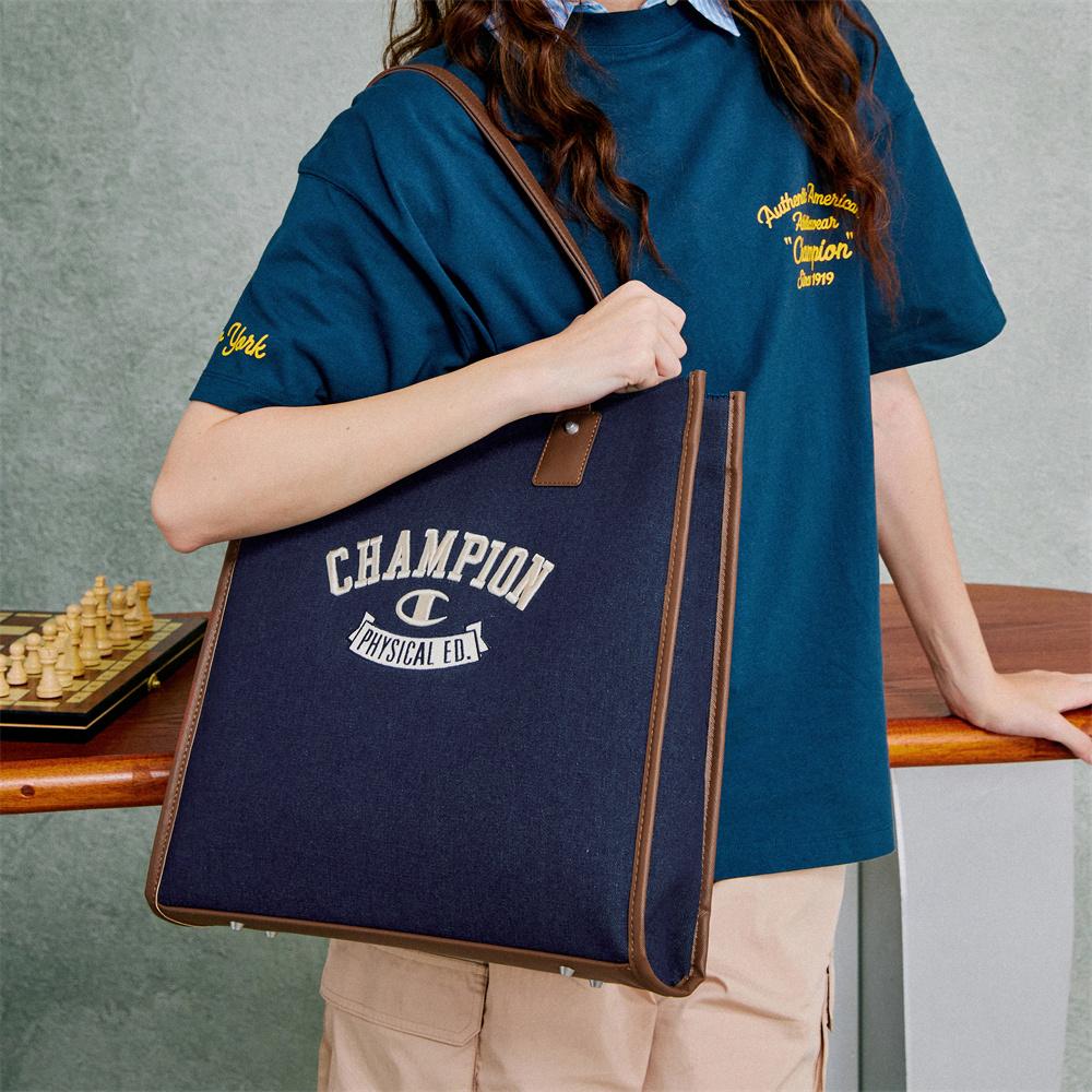 Champion FW24 Campus Tote Vintage Letter Texture Embroidered Logo Design Casual Simple Daily Commuting Fashion Versatile Unisex Shoulder Bag U4CACPU19