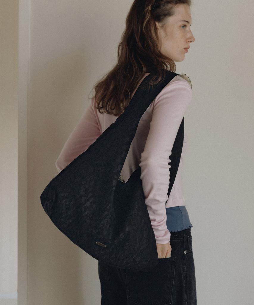 Andneeds Camilla Reversible Hobo Bag (Black)
