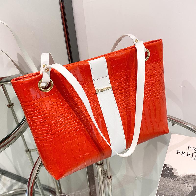 

Fashion Trend Crocodile Pattern Contrast Color Portable Tote Bag Versatile Large Capacity Niche Textured Women s Bag красный