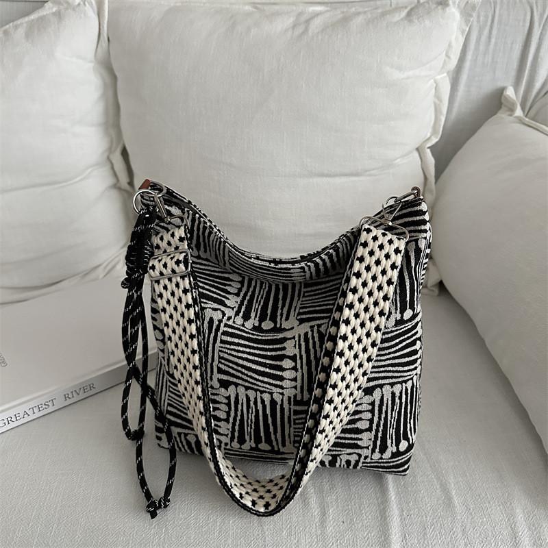 Trendy Canvas Tote Bag For Women In Black Orange Blue Green Yellow Beautiful Colors