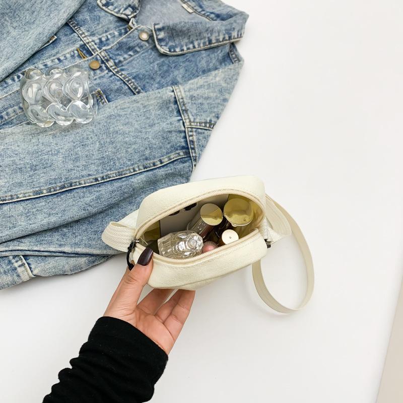 Cute little bag for women, the new trendy vitality girl student mobile phone bag for the season, Japanese small fresh messenger canvas bag