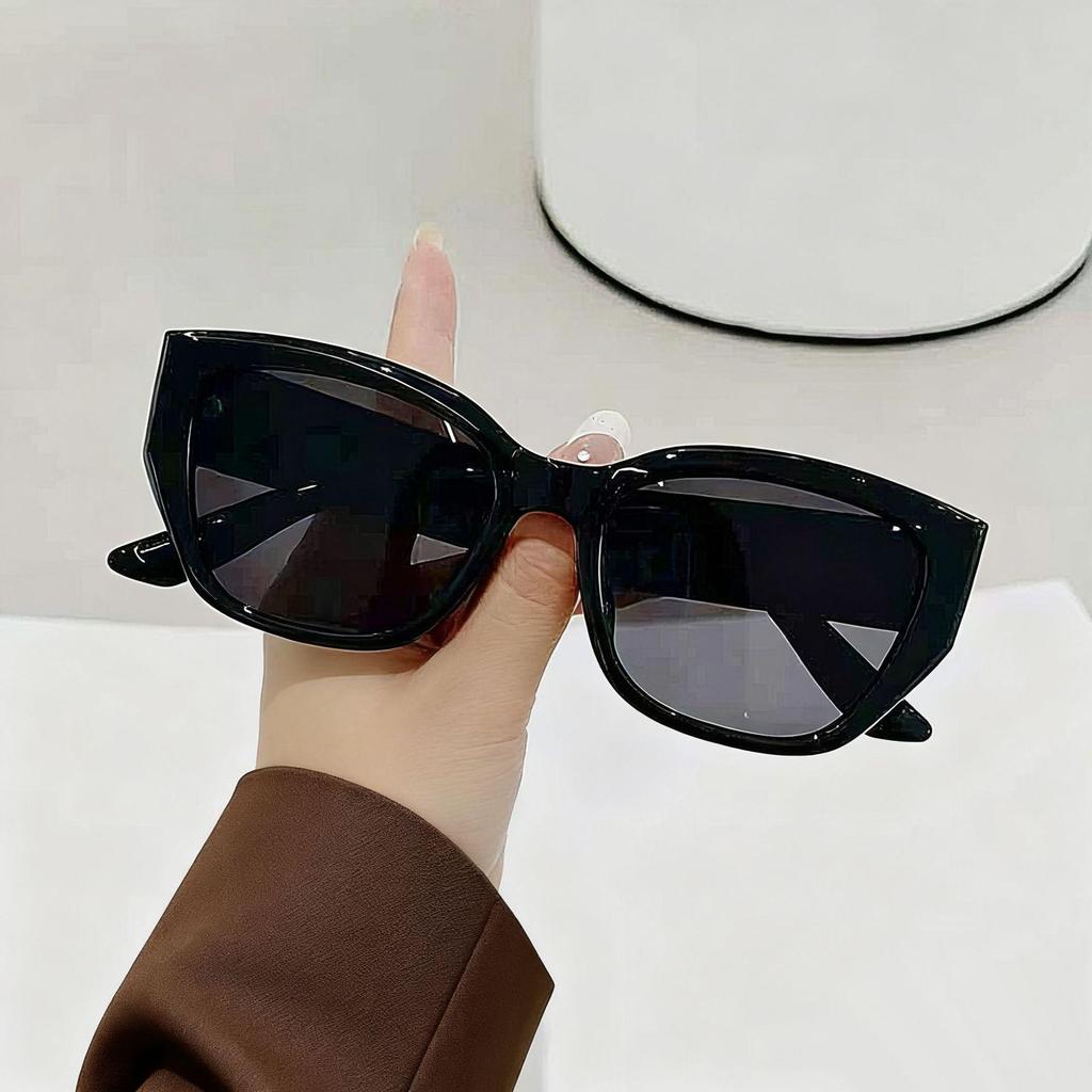Trendy Cat Eye Sunglasses for Women - Large Frame, Slimming Style, Square & Round Face