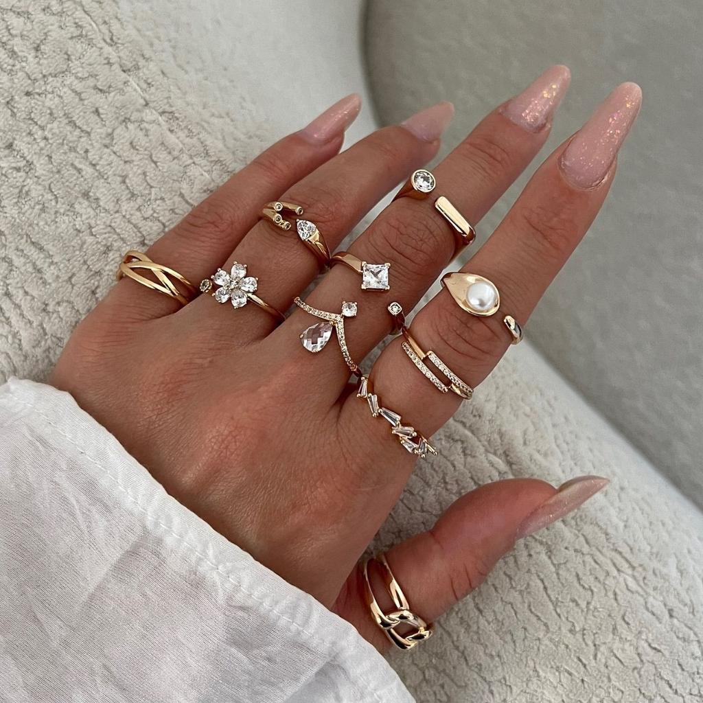 European and American light luxury high-end flower water drop diamond ring set personalized geometric stacking joint ring woman