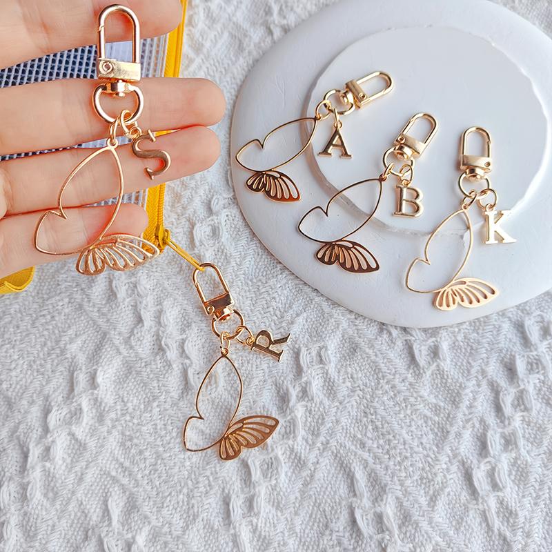 1PC Alphabet Luxury A-Z Fashionable Keychain Vintage Alloy Artistic Gold Hollow Butterfly Elegant