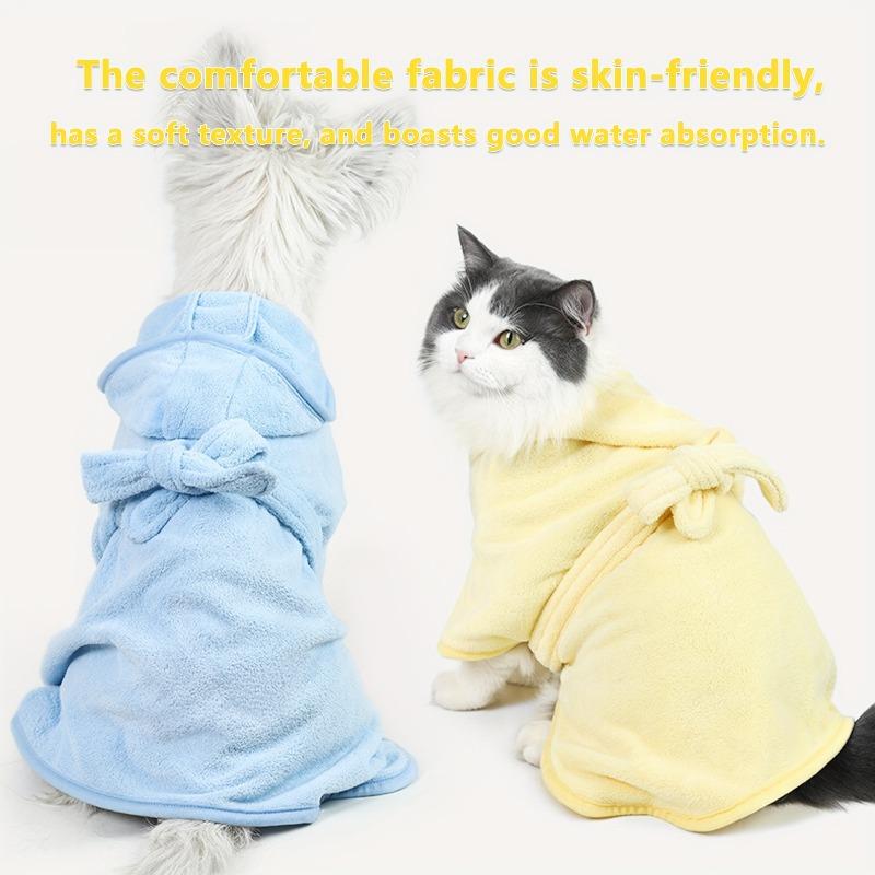 Super absorbent pet bathrobe, quick-dry and soft. All-season use for small dogs and cats with secure closure