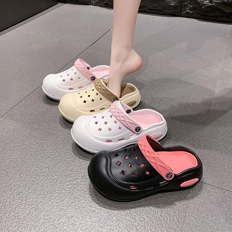 Thick-soled Hole Shoes Women's Outer Wear Increases 2025 Spring and Summer New Beach Sandals Non-slip Muffin Bag Head Slippers