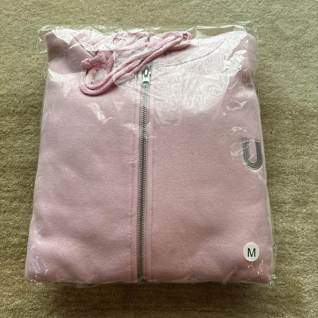 

[USED] Super rare! Official Niziu hoodie, size M, pink, commemorating their 1st anniversary since their debut.