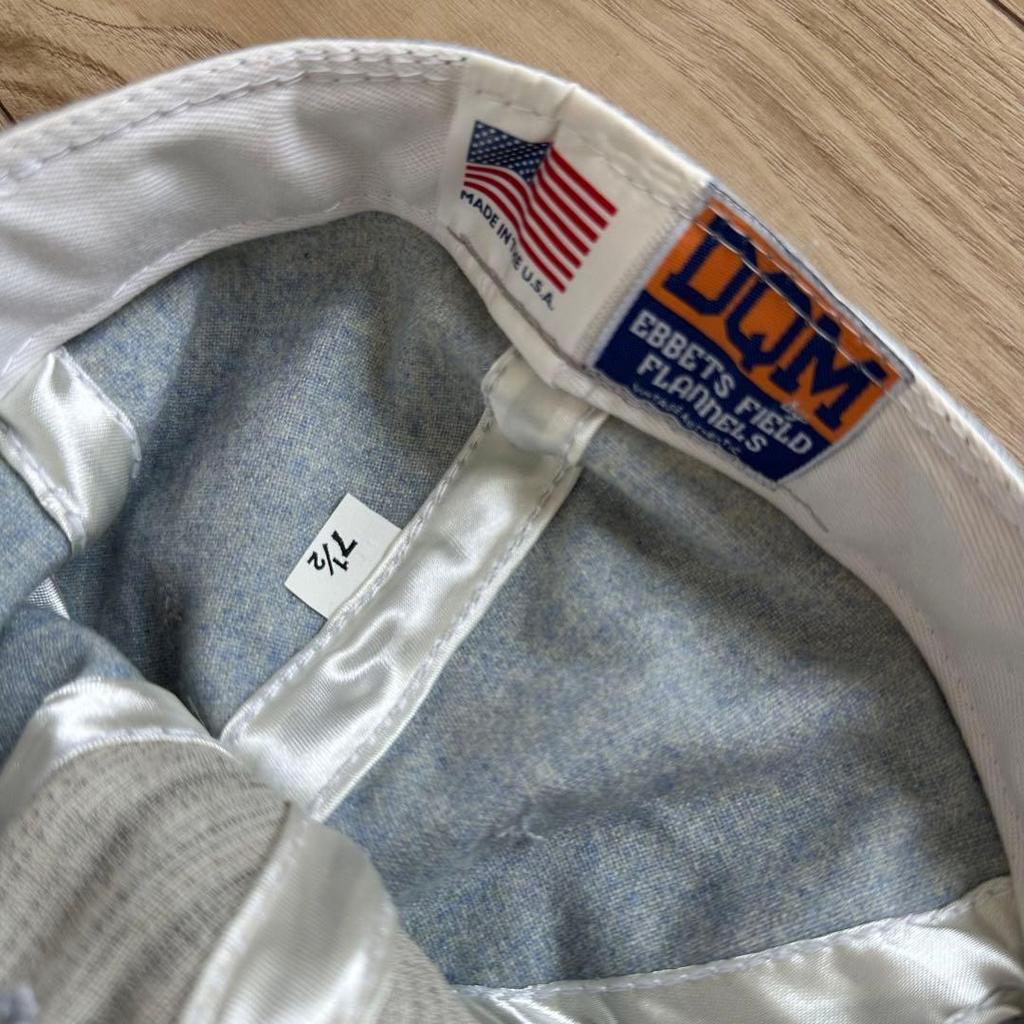 Used Price reduction!! Beautiful item!! Vans DQM Ebbets Field Baseball Cap