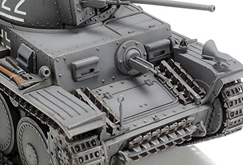 Tamiya Military Miniature Series 83 German Army Light Tank 38 Type Plastic Model Kit 32583 1/48 No. (t) E/F