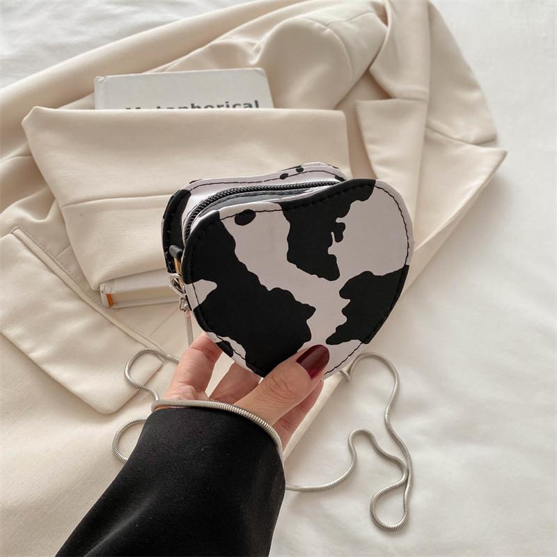 Fashionable Heart Shape Pu Handbag For Women With Unique Colors For Everyday Use