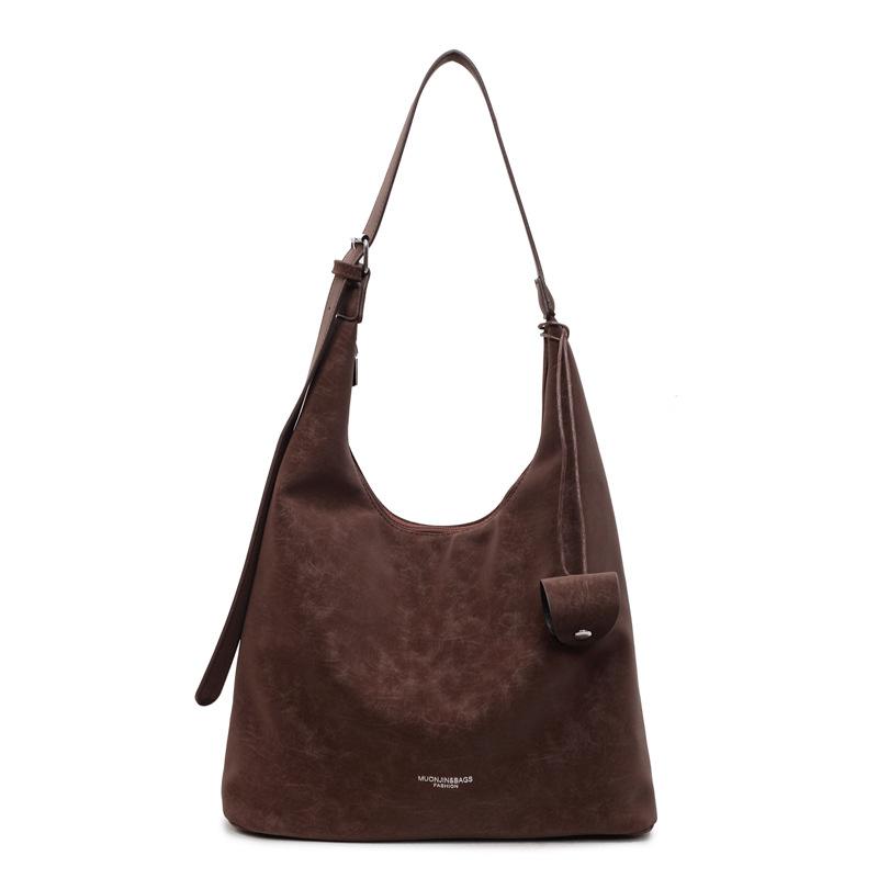 

Korean version autumn and winter large capacity underarm bag ins style retro fashion tote bag niche commuter shoulder bag