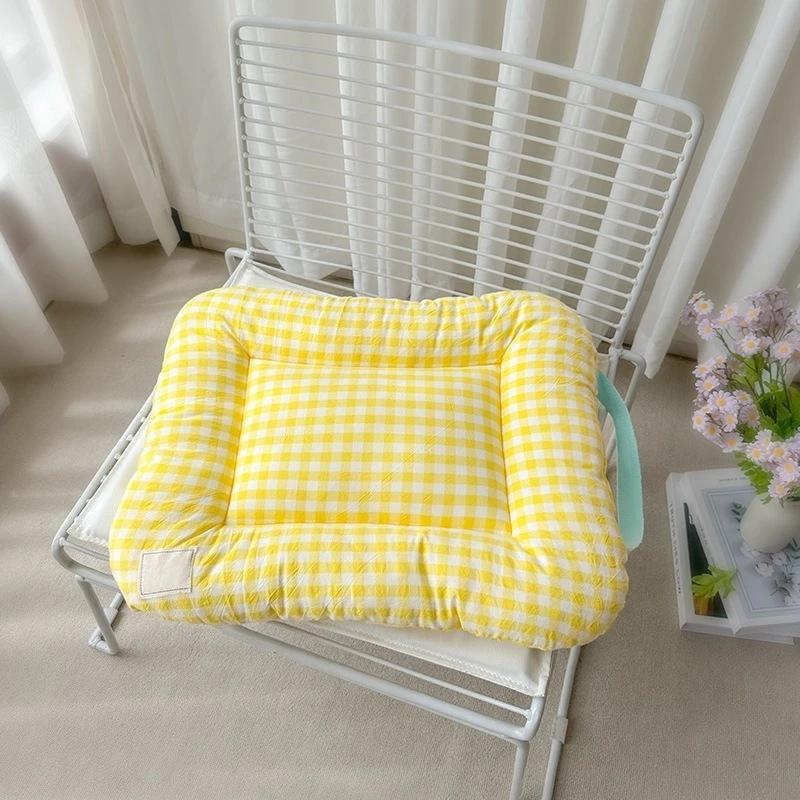 Summer Pet Sleeping Bed Pad Soft Cushion Comfortable and Skin Friendly All Season Universal Cats Pads Mats Filled with PP Cotton