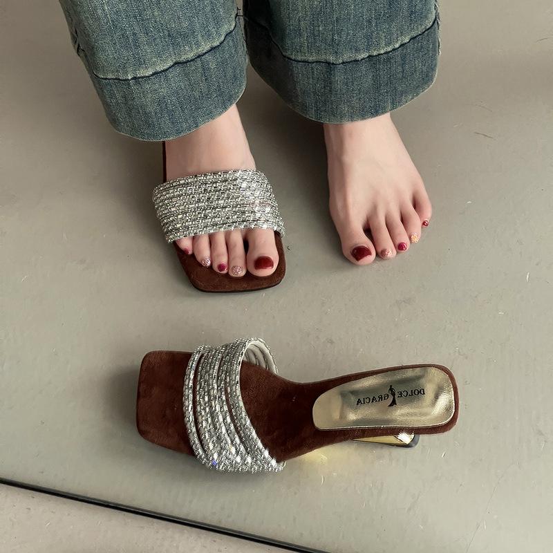 French beautiful slope heel one-word sandals women wear in summer, new rhinestone straps with skirts, high heels and cool slippers