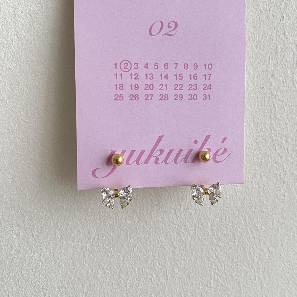 

Срібні сережки-пусети з цирконом у формі бантика, що звисають ззаду, жіночі вишукані прості сережки з цирконом у формі серця, преміальні сережки 925 silver needle