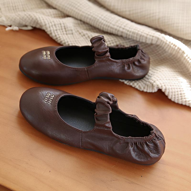 

Новые туфли Мэри Джейн плиссе во французском стиле 2025 - Закругленный носок, однотонные, с пряжкой, мягкая подошва с амортизацией для комфорта в любом возрасте 42 коричневый