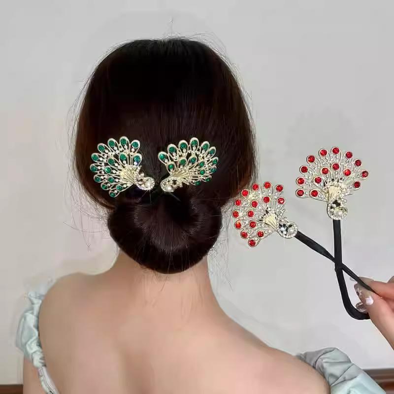 Newcomer Exclusive 0.01: Meatball Head Peacock Twist Clip with Feather Hairpin