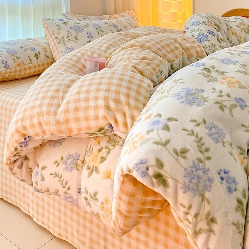 Winter Thickened Milk Velvet Four-piece Set Plus Velvet Warm Coral Velvet Quilt Cover Flannel Sheet Quilt Cover Bedding