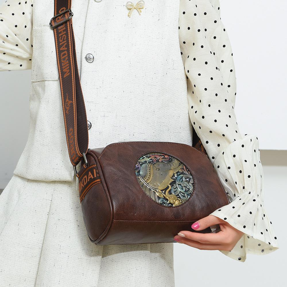 Vintage Women's Handbag Chic Crossbody Bag High-End Fashion New Arrival Stylish Travel Tote