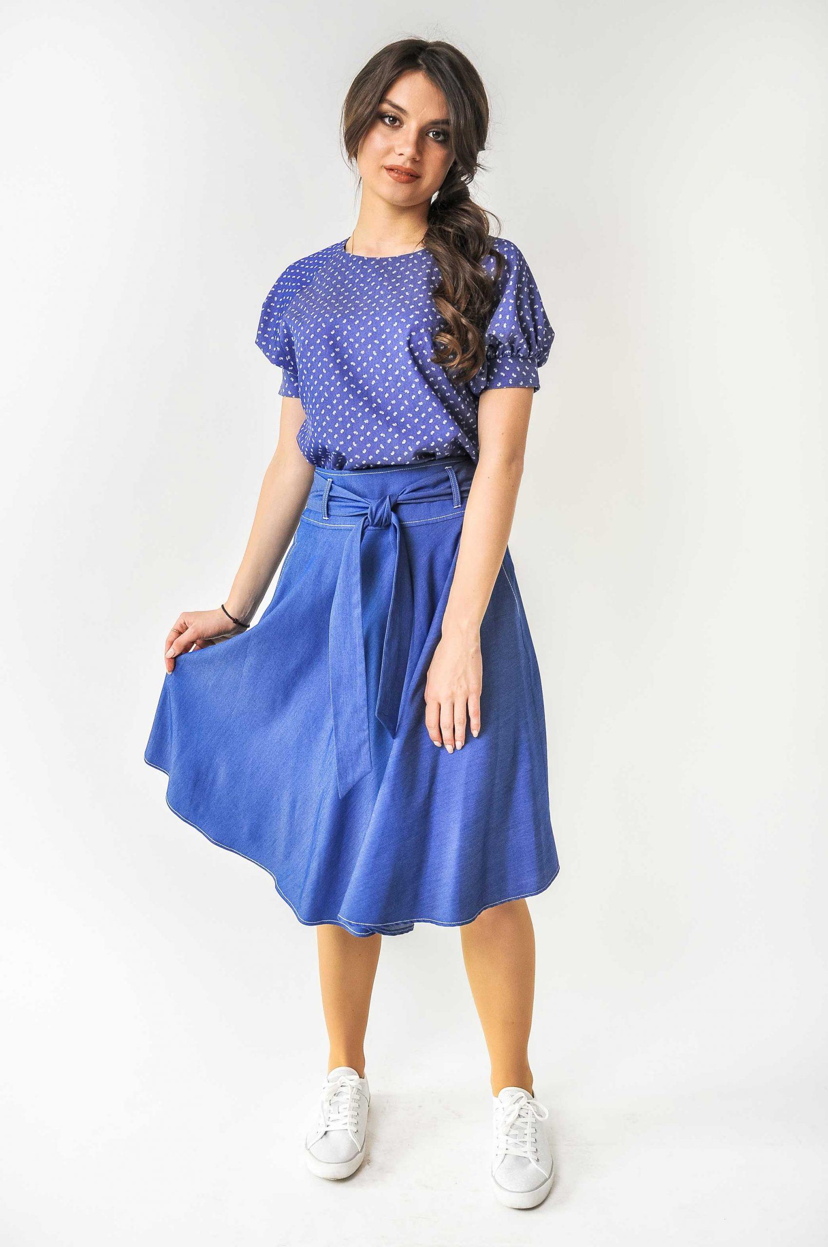 

Розкльошена однотонна спідниця з поясом 40 джинсовий