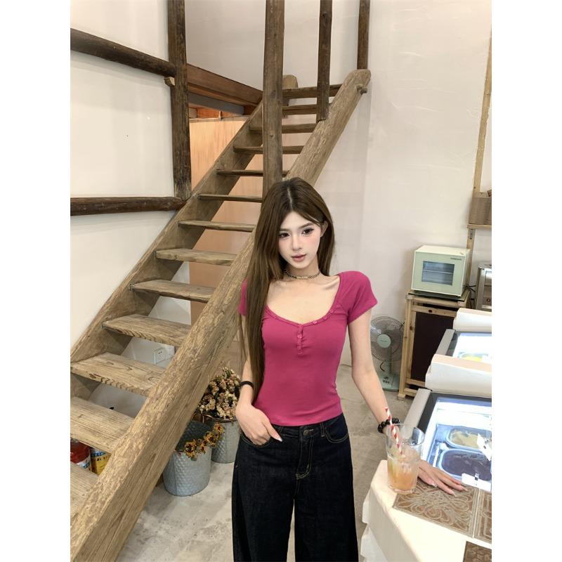 

V-neck short-sleeved T-shirt women s summer slim fit inside design sense Spice girl simple and thin short versatile top tide XL