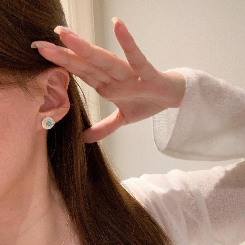 Retro Chinese High-End Italian Craftsmanship Light Luxury Turquoise Small Daisy Stud Earrings Niche Design Versatile Earrings
