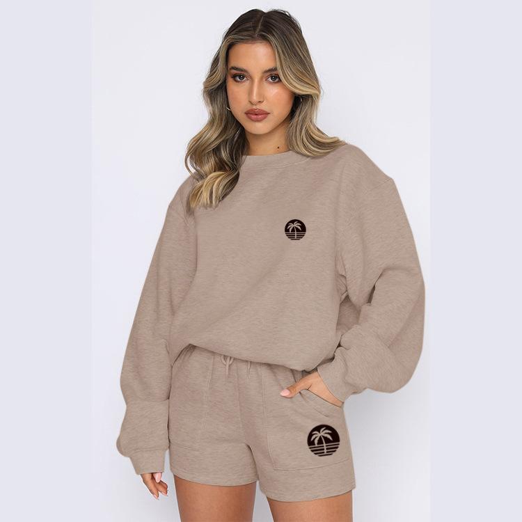 2026 autumn and winter new American Spice Girl gray crew neck shorts sweater jacket small casual suit